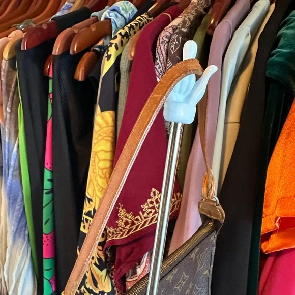 Louis Vuitton Monogram Pochette Accessories - Picture 5 of 11